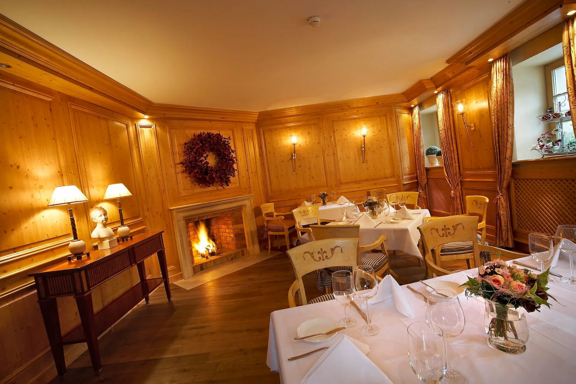 Das Kaminzimmer im Restaurant Image